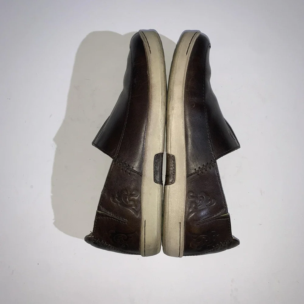 OluKai Kama'aina Shoes Mens 10 Brown Leather Slip On Loafers Comfort EU 43